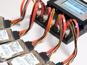 便攜式M.2硬盤拷貝機 速度、性能實測: 多個裝置同時復制